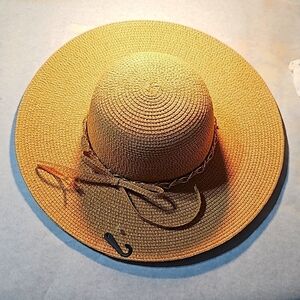 Women's Hat NWOT